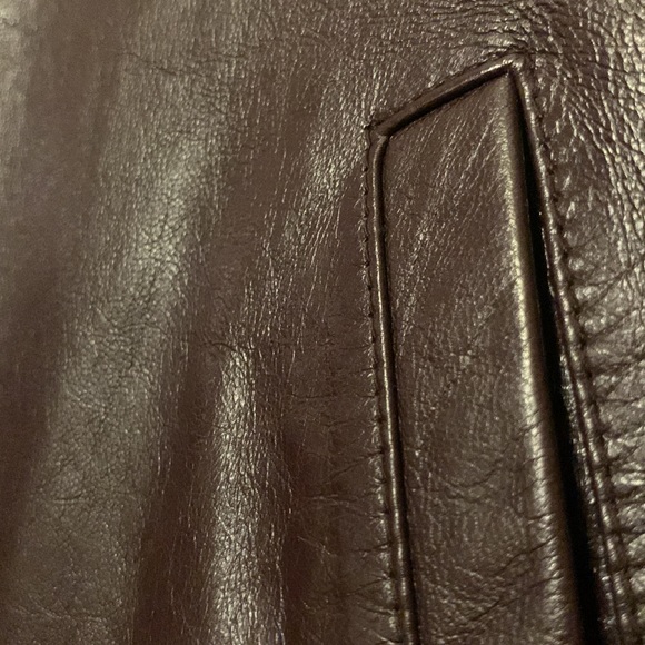 Woman’s Leather Jacket - Picture 8 of 10